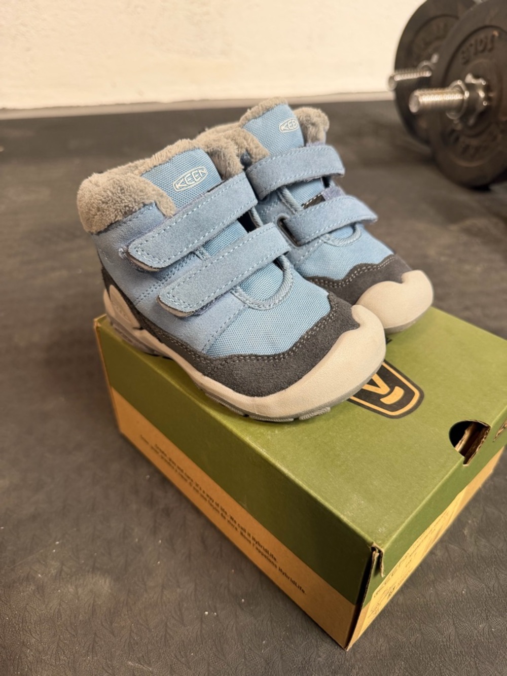 KEEN Kids Blue Fleece-Lined Velcro Boots